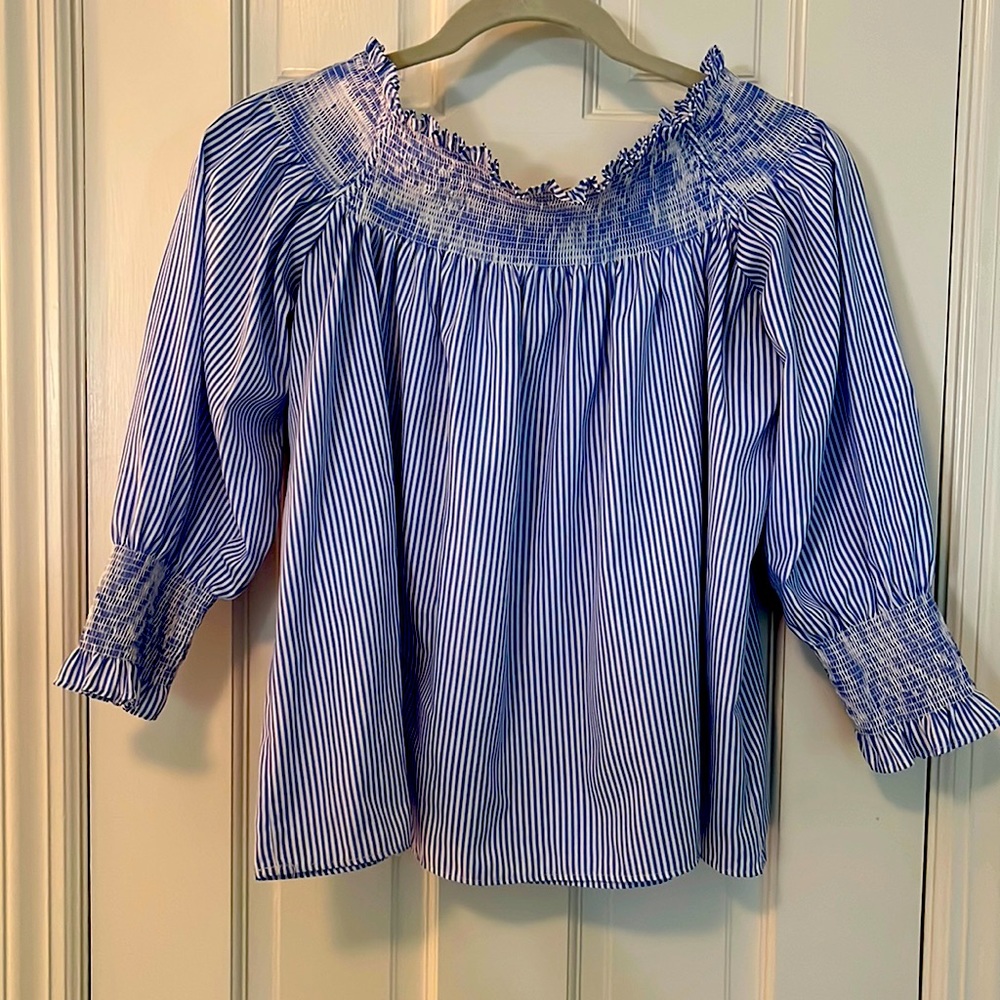 Pinstripe beauty ! Off the shoulder and puffed sleeves.